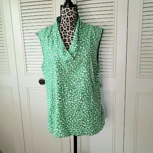 Banana Republic sleeveless v-neck top green/white size 14